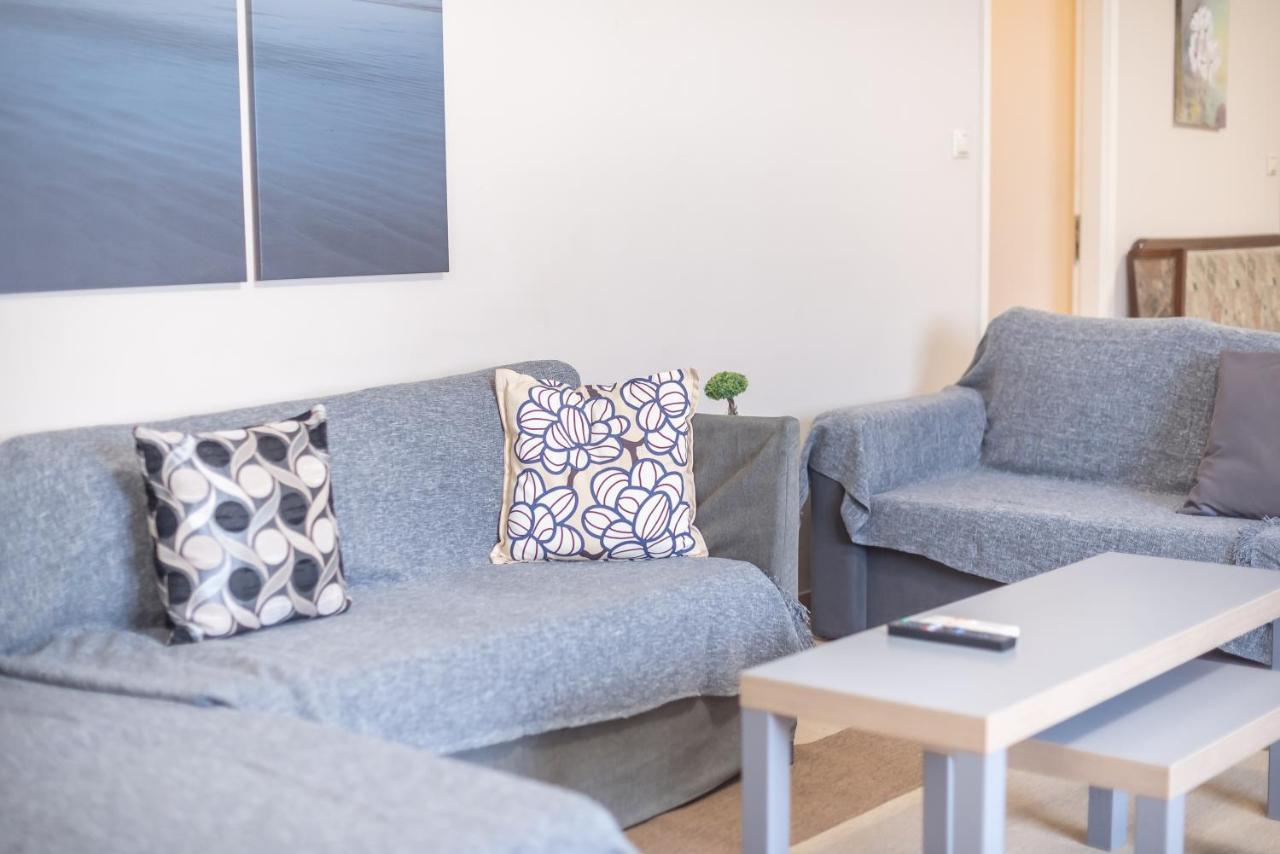Lovely & Spacious 2-Bedroom Rental Unit In Glifada Атина Екстериор снимка